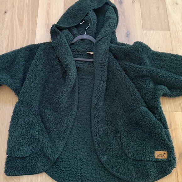Green Sherpa Cardigan - Nordic Beach - Picture 1 of 2